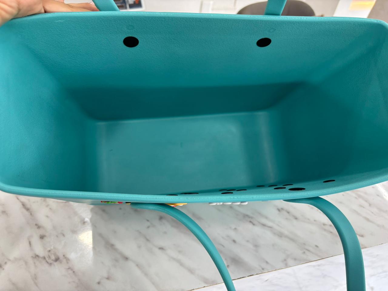 Bolso con charms