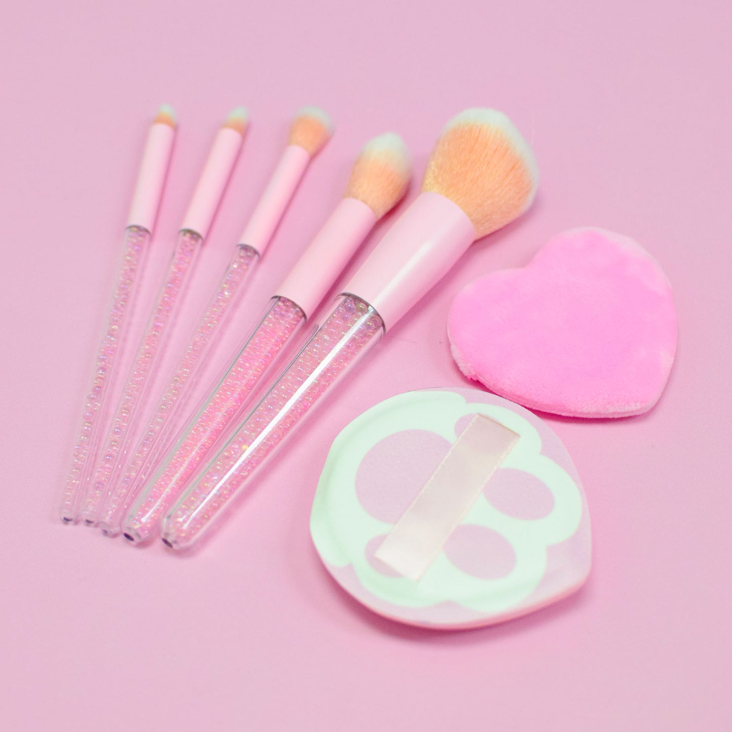 Set de 5 Brochas con 2 Puff