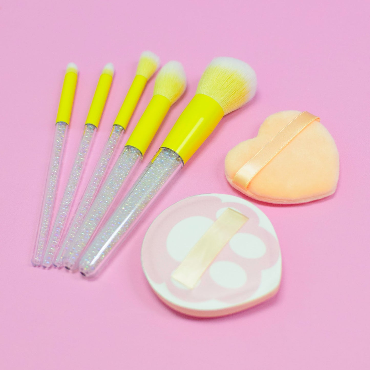 Set de 5 Brochas con 2 Puff