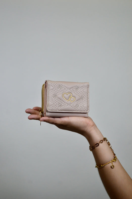 Monedero con diseño de corazón