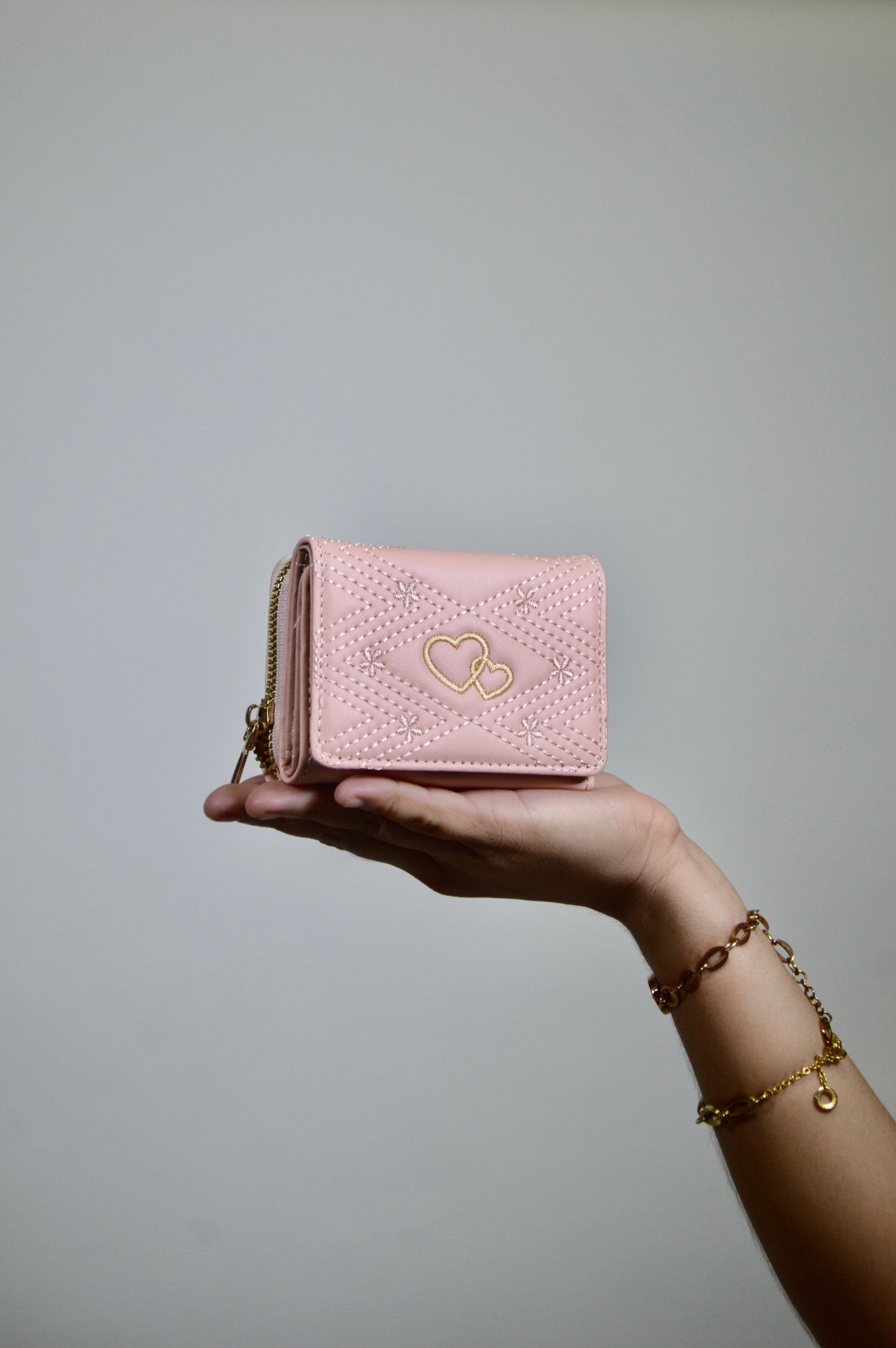 Monedero con diseño de corazón