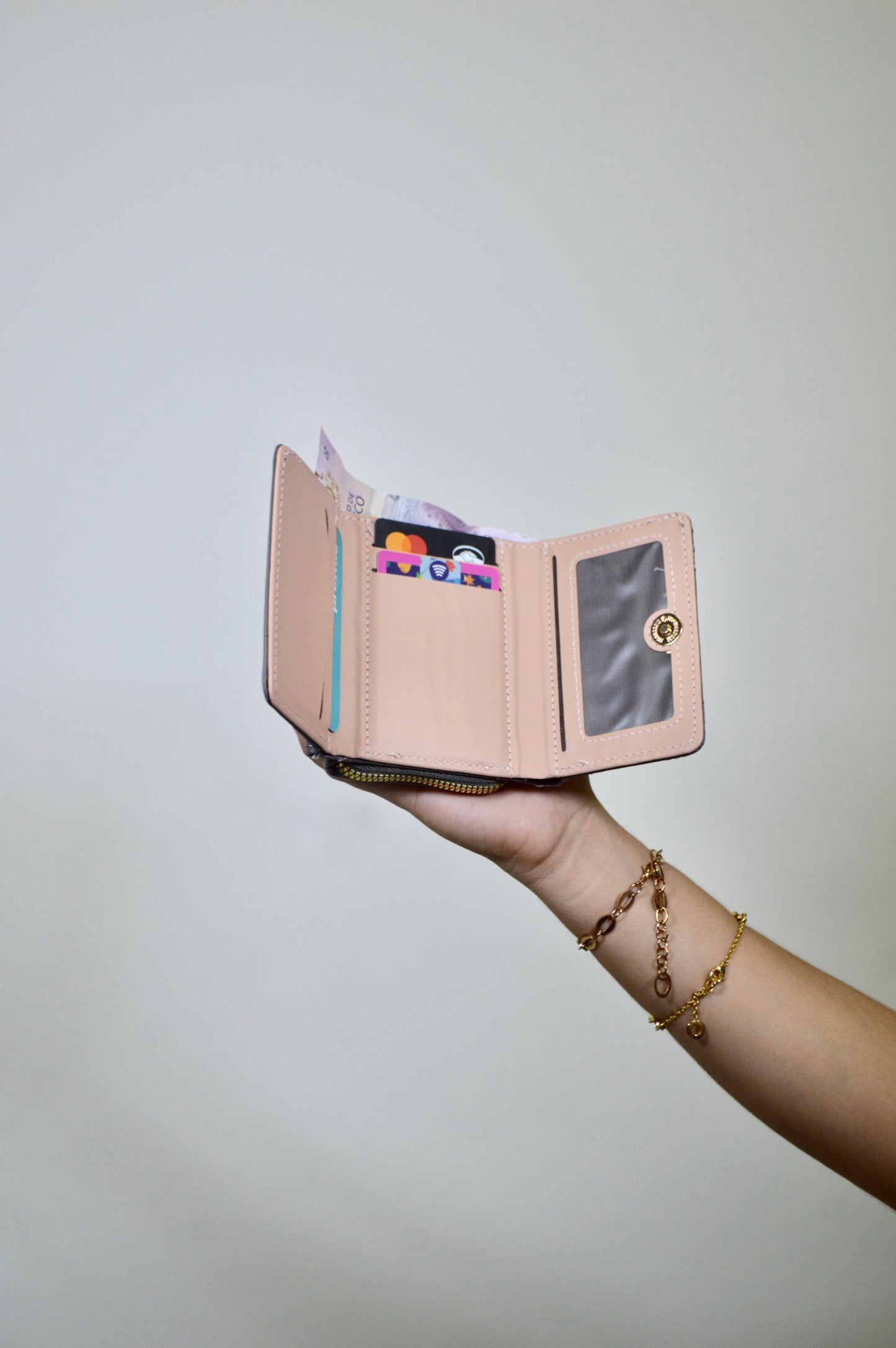 Monedero con diseño de corazón