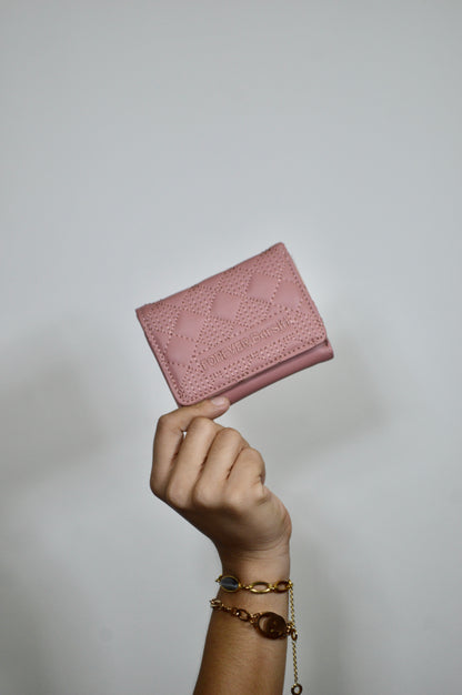 Tarjetero con diseño de rombos