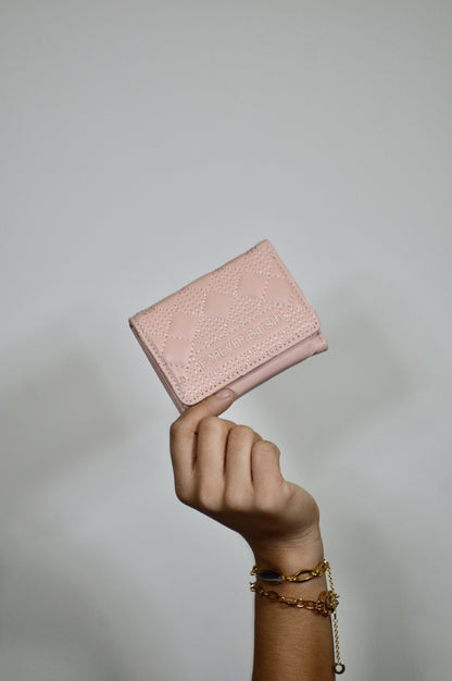 Tarjetero con diseño de rombos