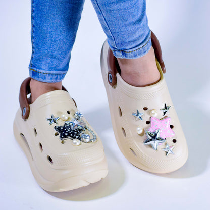 Crocs Estrellas con Cadenas