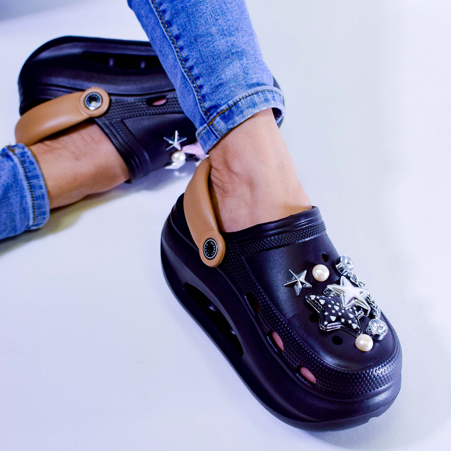 Crocs Estrellas con Cadenas